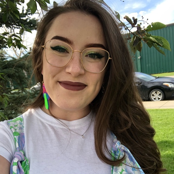 Meet your Posher, Kyla - Picture 1 of 1